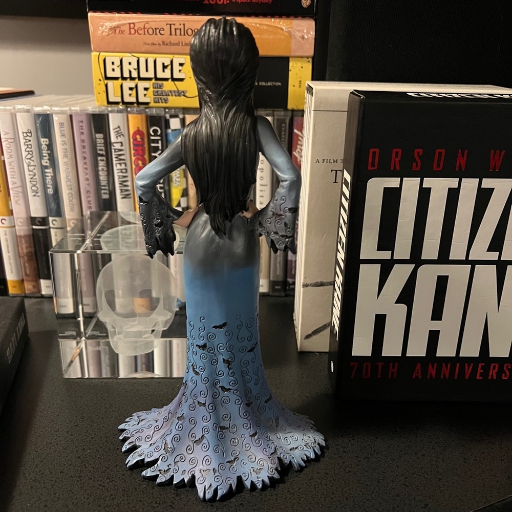 ELVIRA Mistress Of The Dark 2021 Couture De Force Figurine Statue - Picture 13 of 16